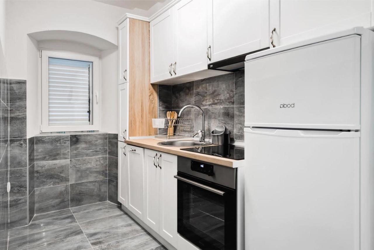 Apartments Sophia Котор Экстерьер фото